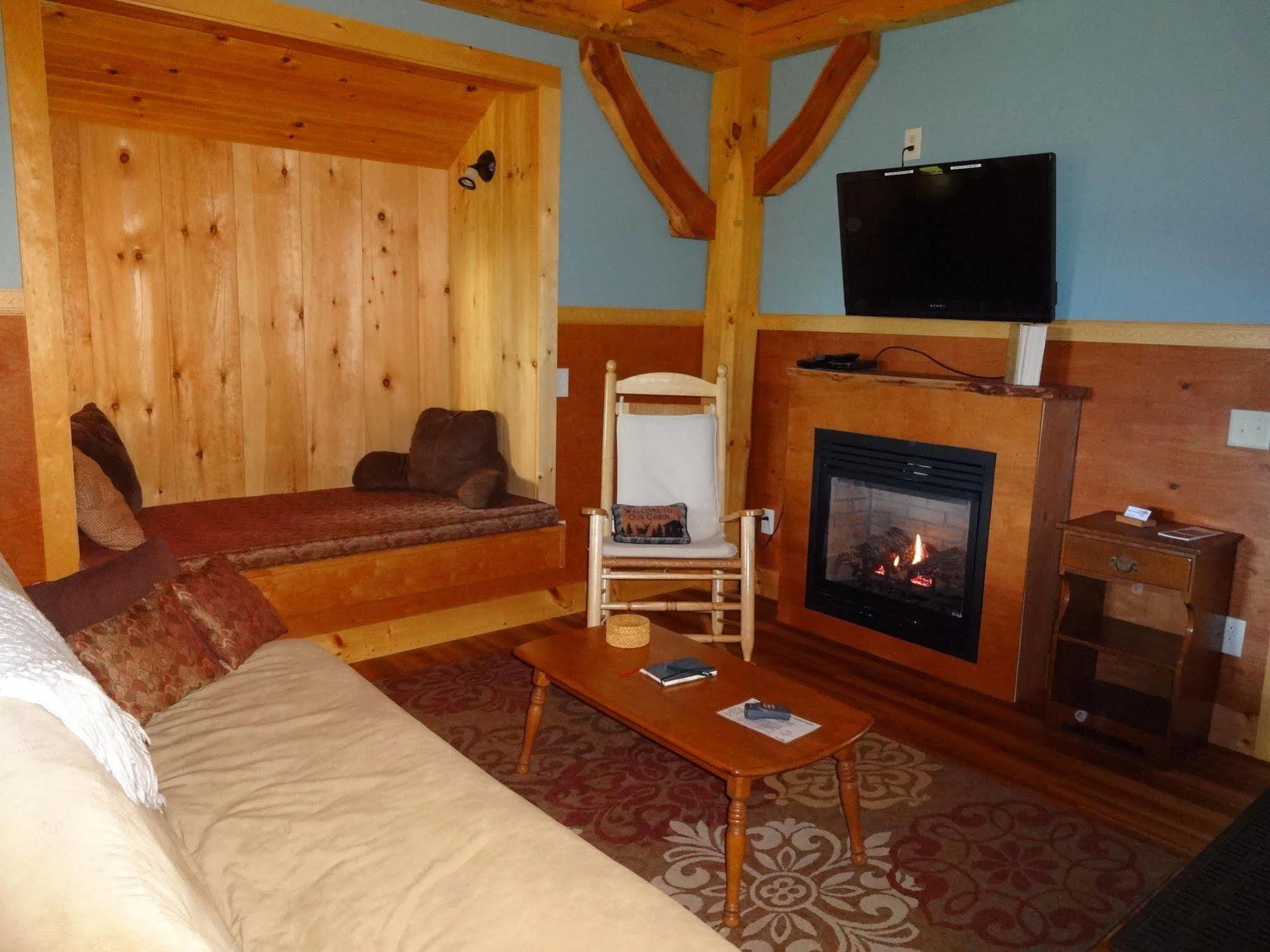 Robert Frost Mountain Cabins ミドルベリー エクステリア 写真