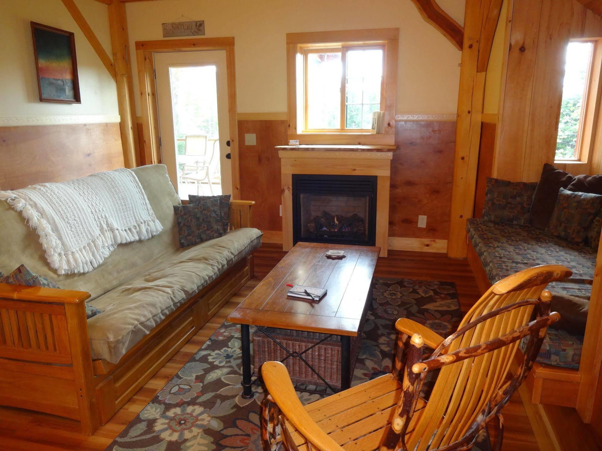 Robert Frost Mountain Cabins ミドルベリー エクステリア 写真